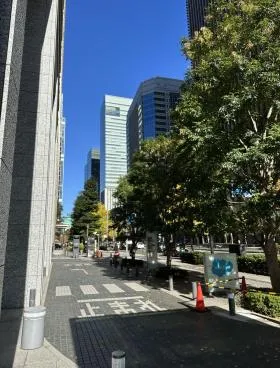 日本生命丸の内ガーデンタワーの外観