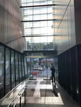レンタルオフィス六本木(AXALL ROPPONGI)ビルの外観