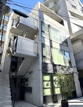 REB原宿ビルの外観