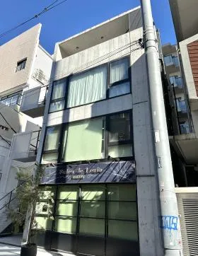 REB原宿ビルの外観