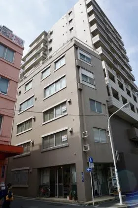 飯岡ビルの外観