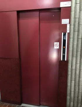 和栗ビルの外観