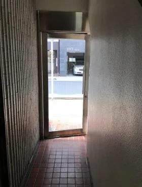 和栗ビルの外観