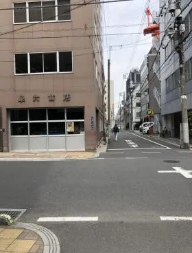 和栗ビルの外観
