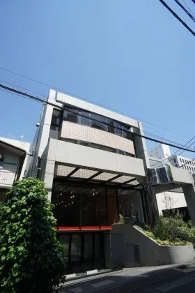 ES原宿ビルの外観