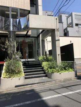 ES原宿ビルの外観