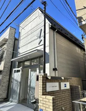 ES神宮前ビルの外観