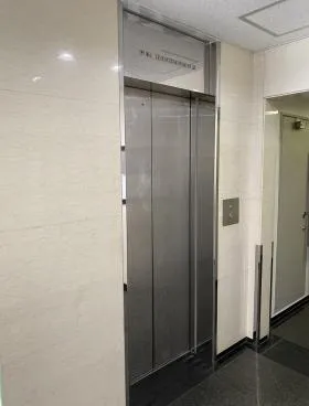 クレグラン新橋Ⅲの外観