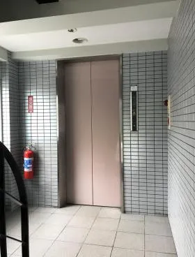 MSピークスビルの外観