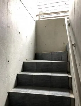 ROZISビルの外観