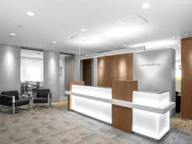 Regus(リージャス)銀座三丁目ビジネスセンターの外観