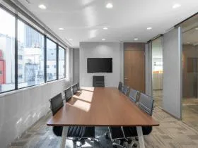 Regus(リージャス)銀座三丁目ビジネスセンターの外観