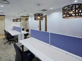 Regus(リージャス)丸の内新国際ビルビジネスセンターの外観