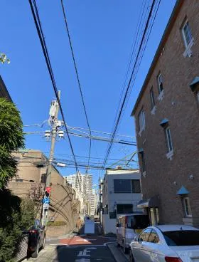 FROM REDビルの外観