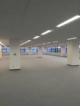 東神ビルの外観