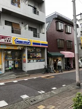 横山ビルの外観