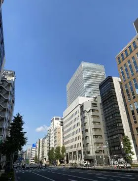 芝ハタビルの外観