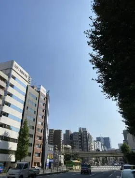 芝ハタビルの外観