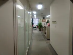 穴水ビルの外観