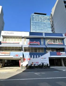 穴水ビルの外観