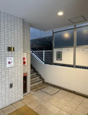 穴水ビルの外観