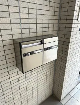 穴水ビルの外観