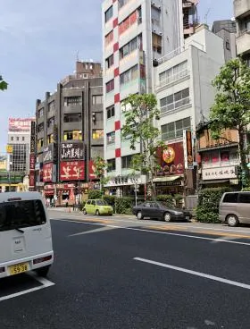 たかのビルの外観