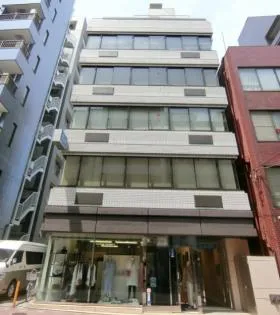 工ビルの外観