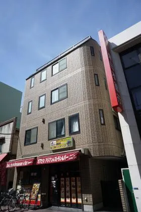 Jビルの外観