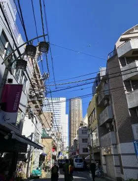 メリンレジデンスビルの外観