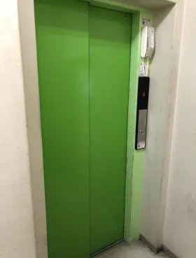 東削ビルの外観