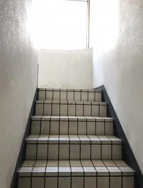 トラスティ六本木ビルの外観
