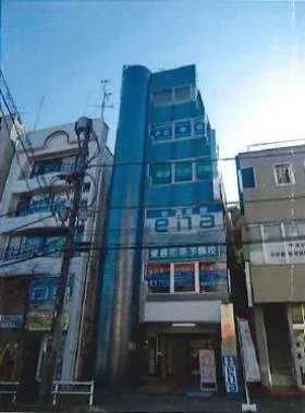 シルバーアロービルの外観