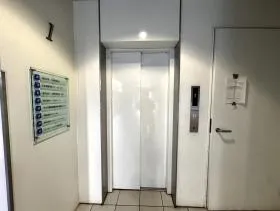 新日本市ヶ谷ビルの外観