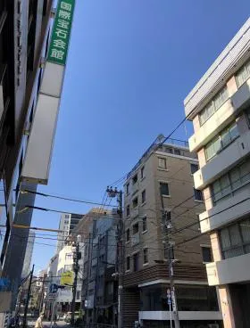 産経ビルの外観