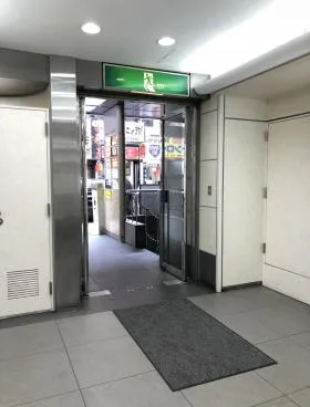 亀楽ビルの外観