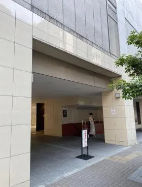 新橋プラザビルの外観