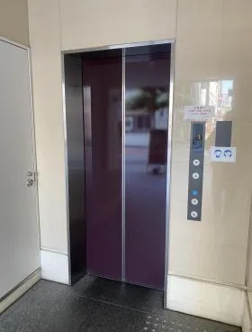 新橋プラザビルの外観