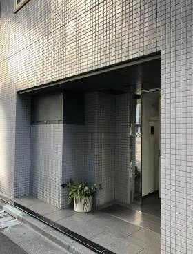 カケイビル青山の外観