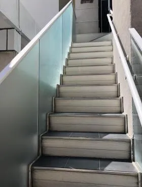 Lb CROSS 馬車道ビルの外観