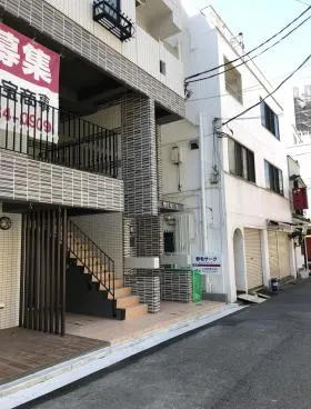 野毛サークの外観