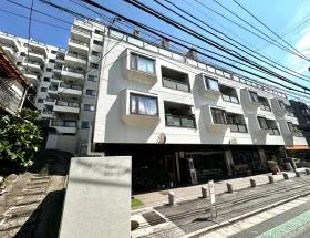 赤坂パインクレストビルの外観