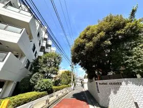 赤坂パインクレストビルの外観