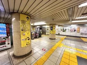 東京メトロ千代田線「乃木坂駅」