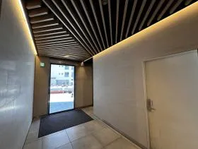 北参道サンイーストテラスビルの外観