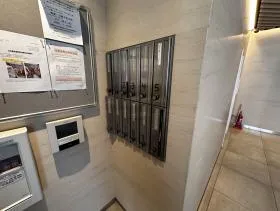 北参道サンイーストテラスビルの外観