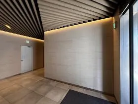 北参道サンイーストテラスビルの外観