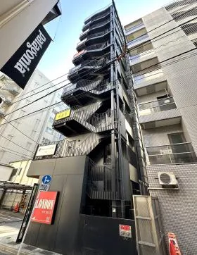 LANDPOOL KANDA TERRACEの外観