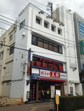道栄ビルの外観