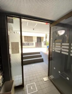 アベニール曙橋ビルの外観